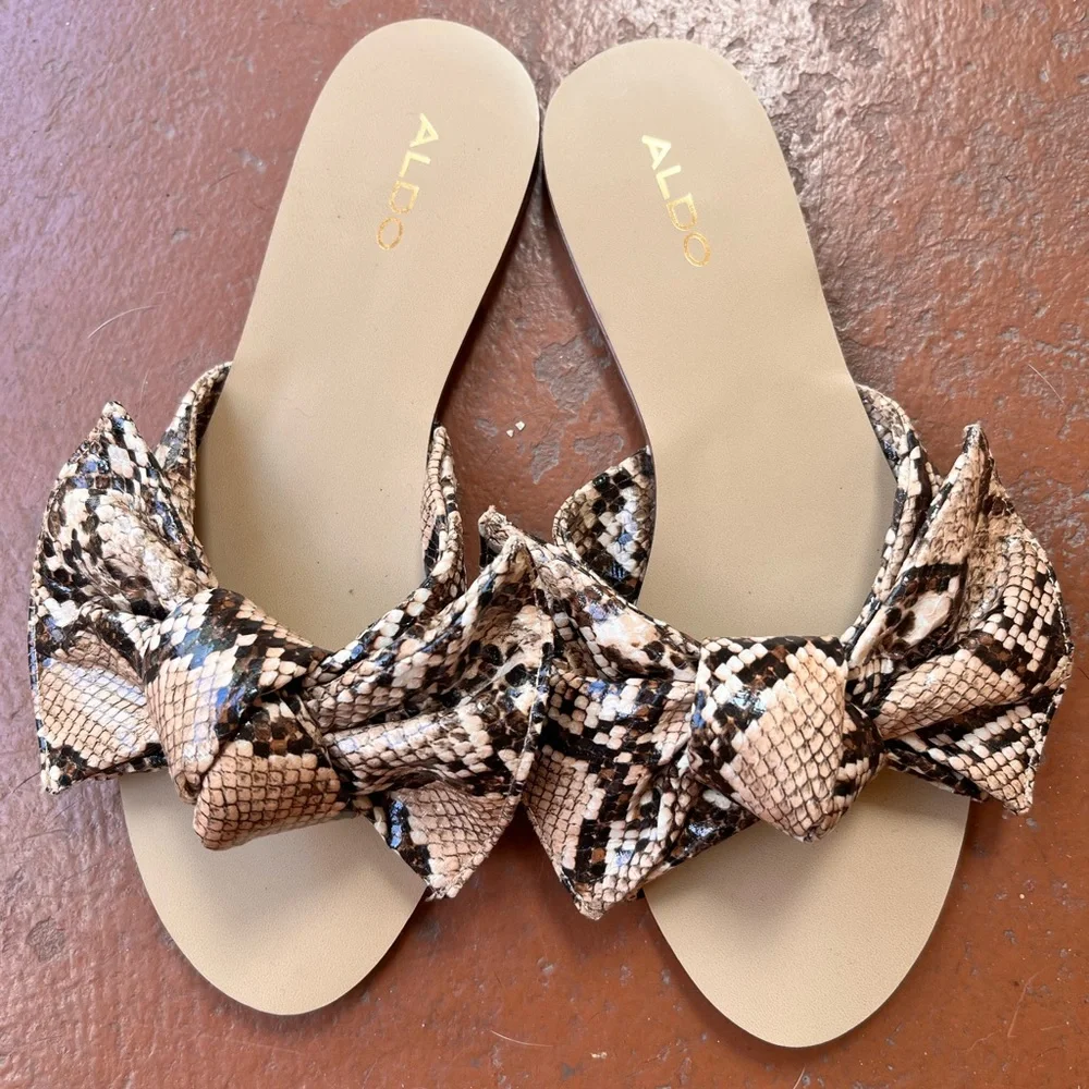 ALDO FAUX PAS SNAKE SKIN BOW FLAT SANDALS - Picture 3 of 6